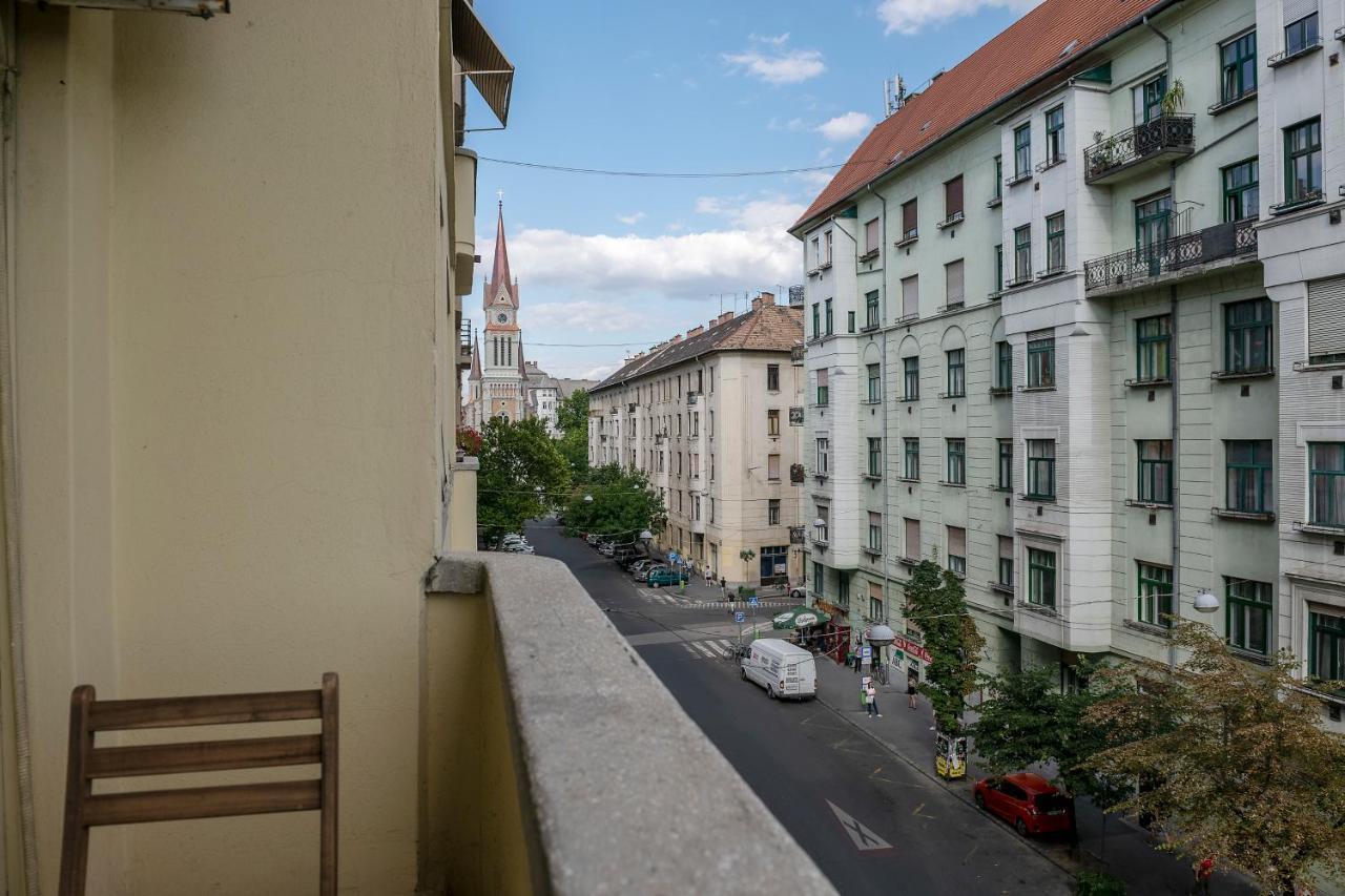 Riverside Balcony Apartment With View To Danube Budapešť Exteriér fotografie