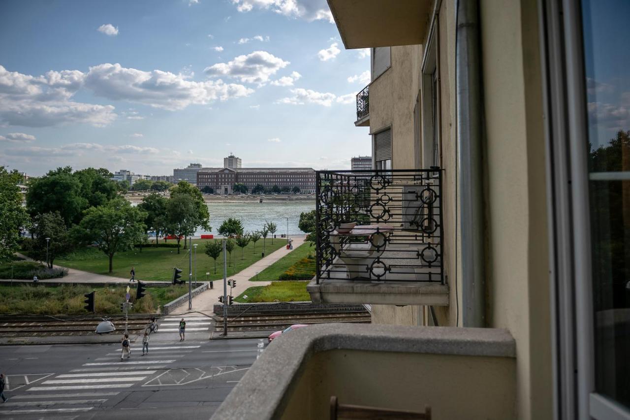 Riverside Balcony Apartment With View To Danube Budapešť Exteriér fotografie