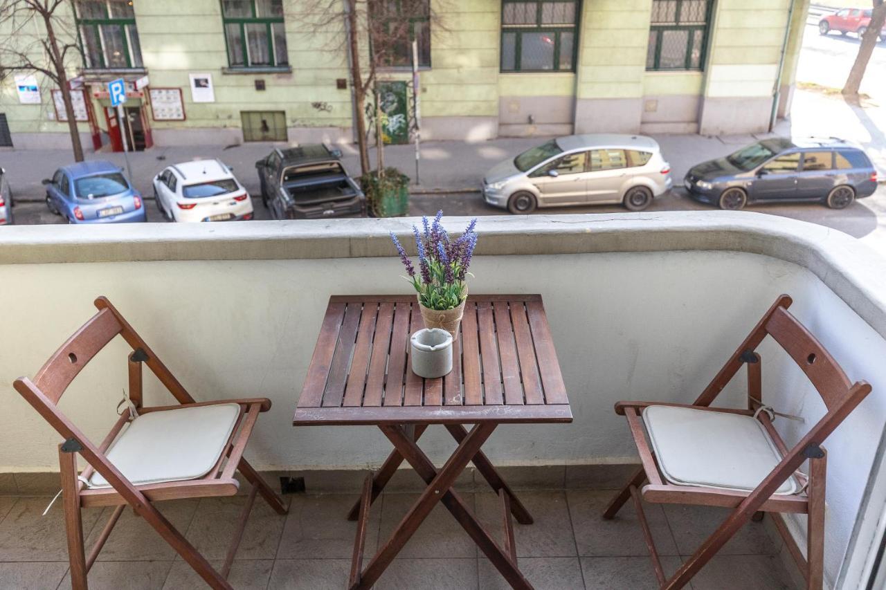 Riverside Balcony Apartment With View To Danube Budapešť Exteriér fotografie