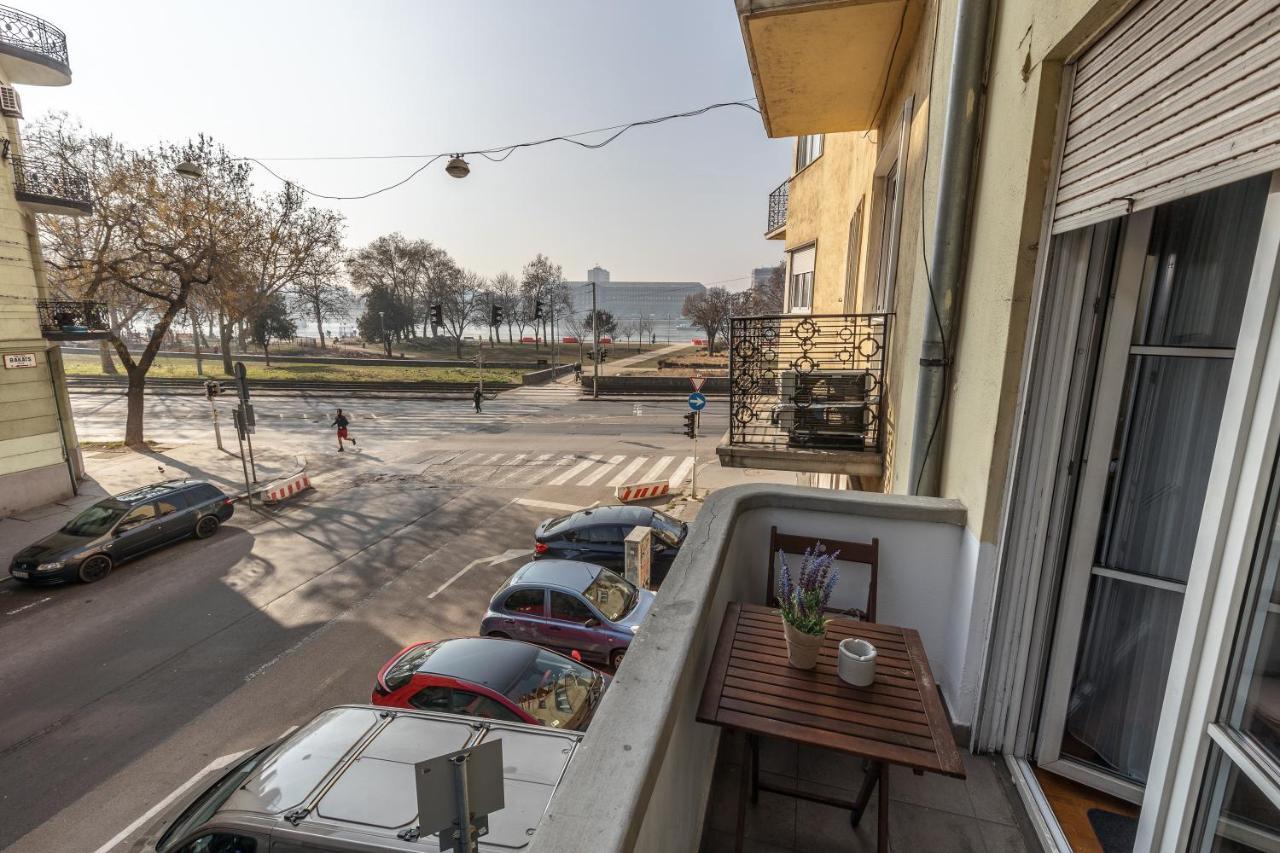 Riverside Balcony Apartment With View To Danube Budapešť Exteriér fotografie